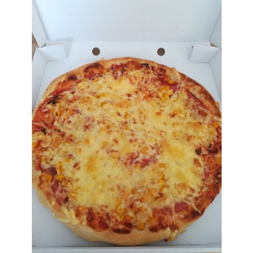   6. Kukoricás (Paradicsomos alap, sonka, sajt, kukorica, oregánó)