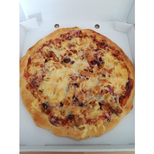   10. Mexikói (Paradicsomos alap, sajt, kukorica, bab, hagyma, csirkemell, chili)